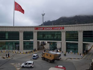Sarp Sınır Kapısı yolcu trafiğine kapatıldı
