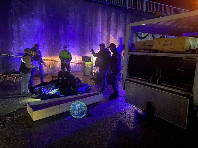 Rize'de Trafik Kazası 2 ölü, 3 Yaralı galerisi resim 1