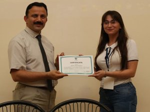 RTEÜ'de Stajını Tamamlayan Gürcü Öğrencilere Sertifika Töreni