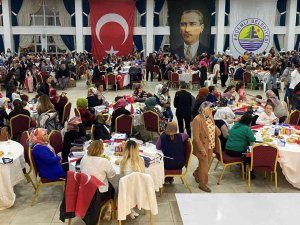 Bin 500 Kadın ’Güçlü Kadın, Güçlü Türkiye’ Sloganıyla Bir Araya Geldi