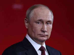 Putin, Eş Cinselliği “Yıkıcı Değerler” Kategorisine Alan Kararnameyi İmzaladı