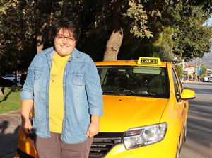 Rize'de çay eksperliği yapan kadın Denizli'de taksi şoförü oldu