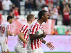 Haji Wright, Abd Milli Takımı Aday Kadrosuna Davet Edildi