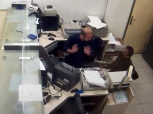 Gaziantep’teki Ptt Soygununun Görüntüleri Ortaya Çıktı