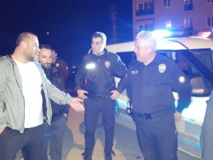 Borçka’da İlçe Merkezine İnen Ayı Paniğe Neden Oldu