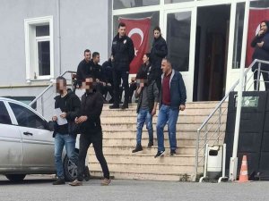 Aranan 2 Kişi Yakalandı