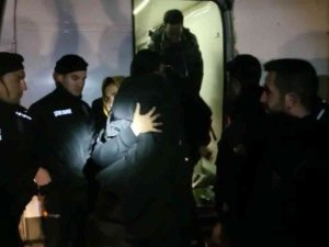 Bursa’da Nefes Kesen Kovalamaca...minibüsten 31 Kaçak Çıktı