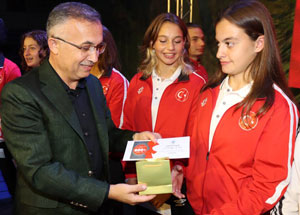 Rize'de Sporun Yıldızları Ödül Töreni Düzenlendi