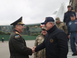 Milli Savunma Bakanı Akar Azerbaycan’da