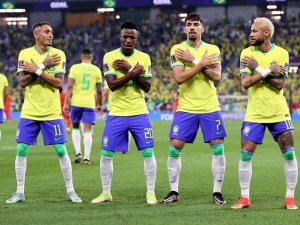 Brezilya, Çeyrek Final Biletini 4 Golle Aldı
