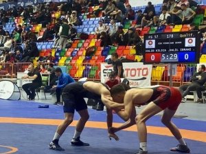 Milli Takım Antrenörü Aykol Eskişehirli Güreşçilerin Şampiyona Sürecini Değerlendirdi