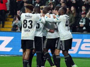 Spor Toto Süper Lig: Beşiktaş: 3 - Corendon Alanyaspor: 0 (Maç Sonucu)