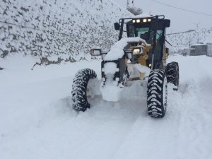 Adıyaman’da Kar Nedeniyle 27 Köye Ulaşım Sağlanamıyor