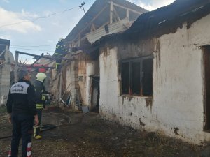 Müstakil Ev Yangında Kullanılmaz Hale Geldi