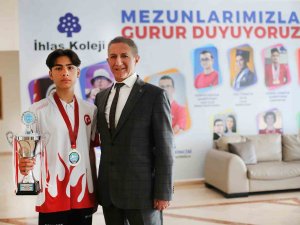 İ̇hlas Koleji Öğrencisi Kick Boksta Türkiye Şampiyonu Oldu