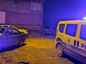 Ev Ve Otomobile Ateş Açıldı
