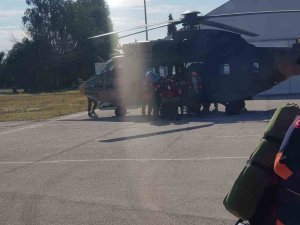 Kara Kuvvetlerine Ait Helikopterler Deprem Bölgesinde
