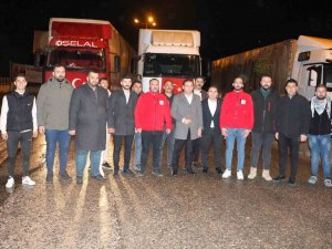 Silopi’de Gönüllü Öğretmenlerin Desteği İle 3 Tır Dolusu Yardım Toplandı