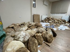 Gölmarmara’da Köylüler Bu Kez Depremzedeler İçin Fırınlarını Yaktı