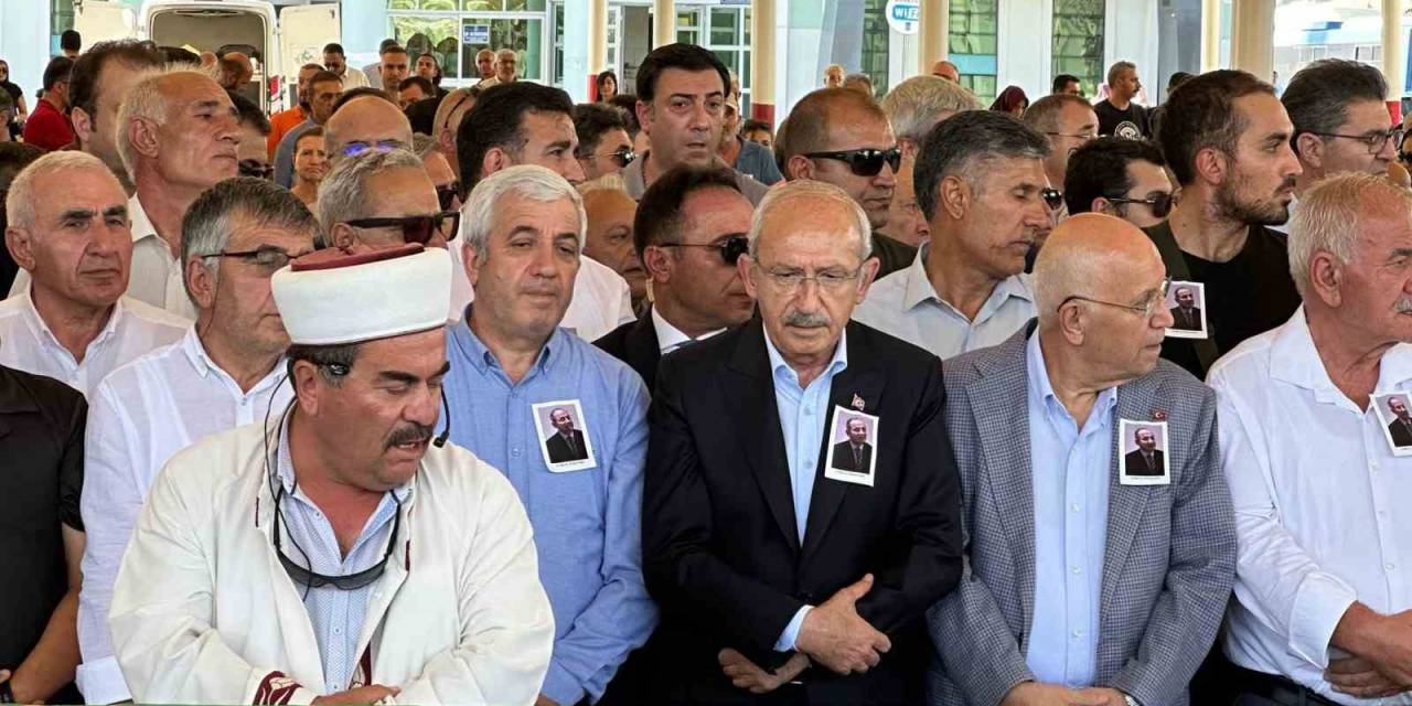 Chp L E Kongresinde Vefat Eden Faruk Zdemir Topra A Verildi