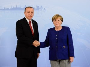 Erdoğan Merkel’le Filistin’i Görüştü