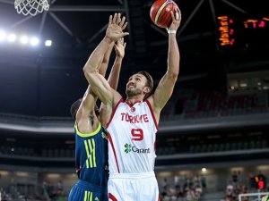 Milliler Son Avrupa Şampiyonunu Devirdi