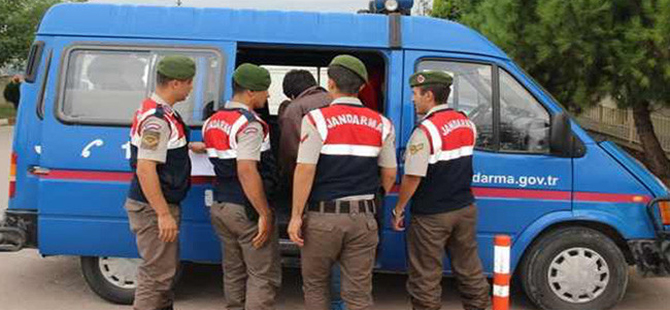 Rize'de 100 gram esrar 13 extacy hap ele geçirildi.