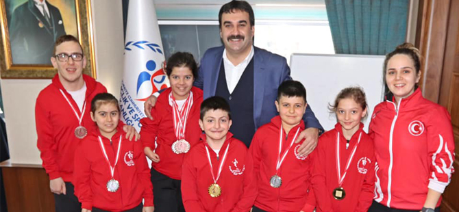 Rizeli Engelli Yüzücüler Başarıları ile Göz Doldurdu
