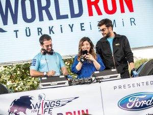 Ünlüler Koşamayanlar İçin Koştu