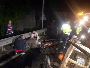 Bolu Dağı’nda Otobüs Traktöre Çarptı: 1 Ölü, 13 Yaralı