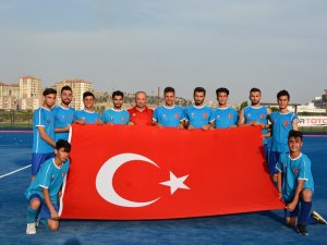 Erkek Hokey Takımı Avrupa Şampiyonası İçin Alanya’ya Gidiyor
