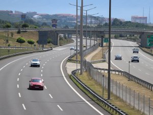 Tem’in Bolu Geçişinde Bayram Dönüşü Trafiği Rahat