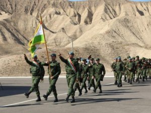 Özbekistan Ve Tacikistan’dan Teröre Karşı Ortak Askeri Tatbikat