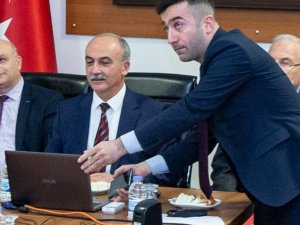 Giresun Üniversitesi İlk Defa Uzaktan Erişimli Senato Toplantısı Gerçekleştirdi