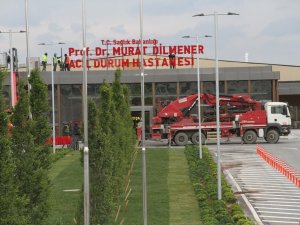 Yeşilköy’deki Pandemi Hastanesine Tabelası Asıldı