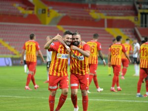 Süper Lig: Kayserispor: 3 - Beşiktaş: 1 (Maç Sonucu)