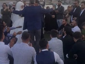 İstanbul’da Patinajlı, Meşaleli Ve Kuralsız Düğün Konvoyu Kamerada