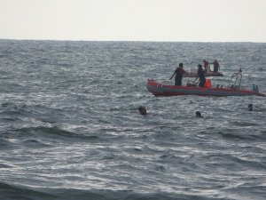 Denizde Akıntıya Kapılan 17 Yaşındaki Fındık İşçisi Kayboldu