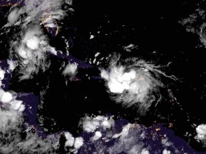 Tarihte İlk Kez 2 Tropik Fırtına Meksika Körfezi’ne Doğru İlerliyor