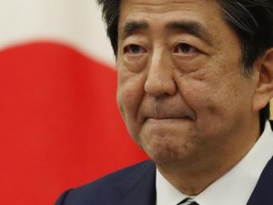 Japonya Başbakanı Abe’den Görev Süresi Rekoru
