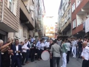 İstanbul’da Silahlı, Patinajlı Ve Kuralsız Düğün Konvoyu Terörü Kamerada