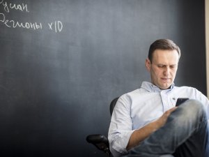 “Navalny Hala Komada Fakat Semptomlar Azalıyor”