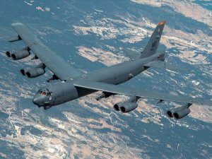 Türk Uçaklarından Abd B-52’sine Havada Destek