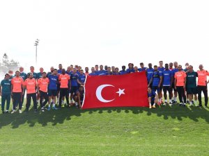 Trabzonspor’dan 30 Ağustos Pozu