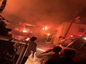 Duralar Köyü’nde Gece Yarısı Korkutan Yangın