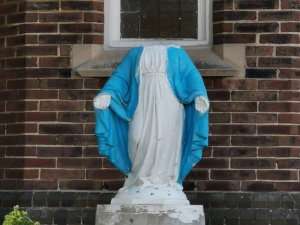 Kanada’da Meryem Ana Heykeline Saldırı
