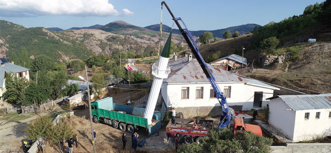 Caminin Minaresi 500 Kilometre Mesafeden Taşındı
