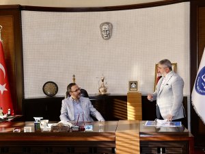 Bakan Kasapoğlu’dan Çorum Belediyesi’ne Ziyaret