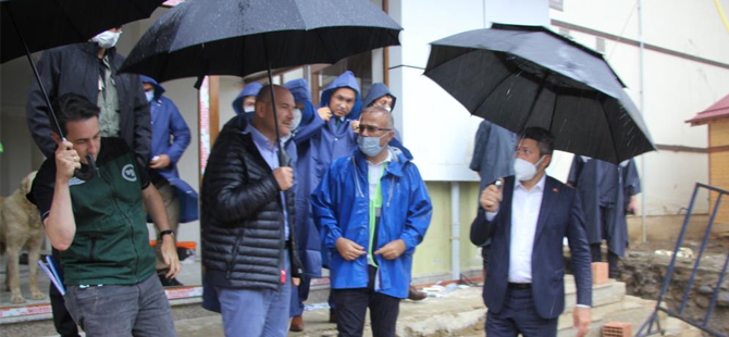İ̇çişleri Bakanı Süleyman Soylu Güneysu’daki Afet Bölgesinde İncelemelerde Bulundu