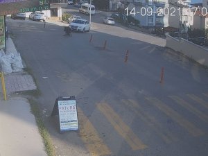 Sinop’ta Dehşet Anları: Yokuş Aşağı Kayan Bebek Arabası Apartman Bahçesine Düştü